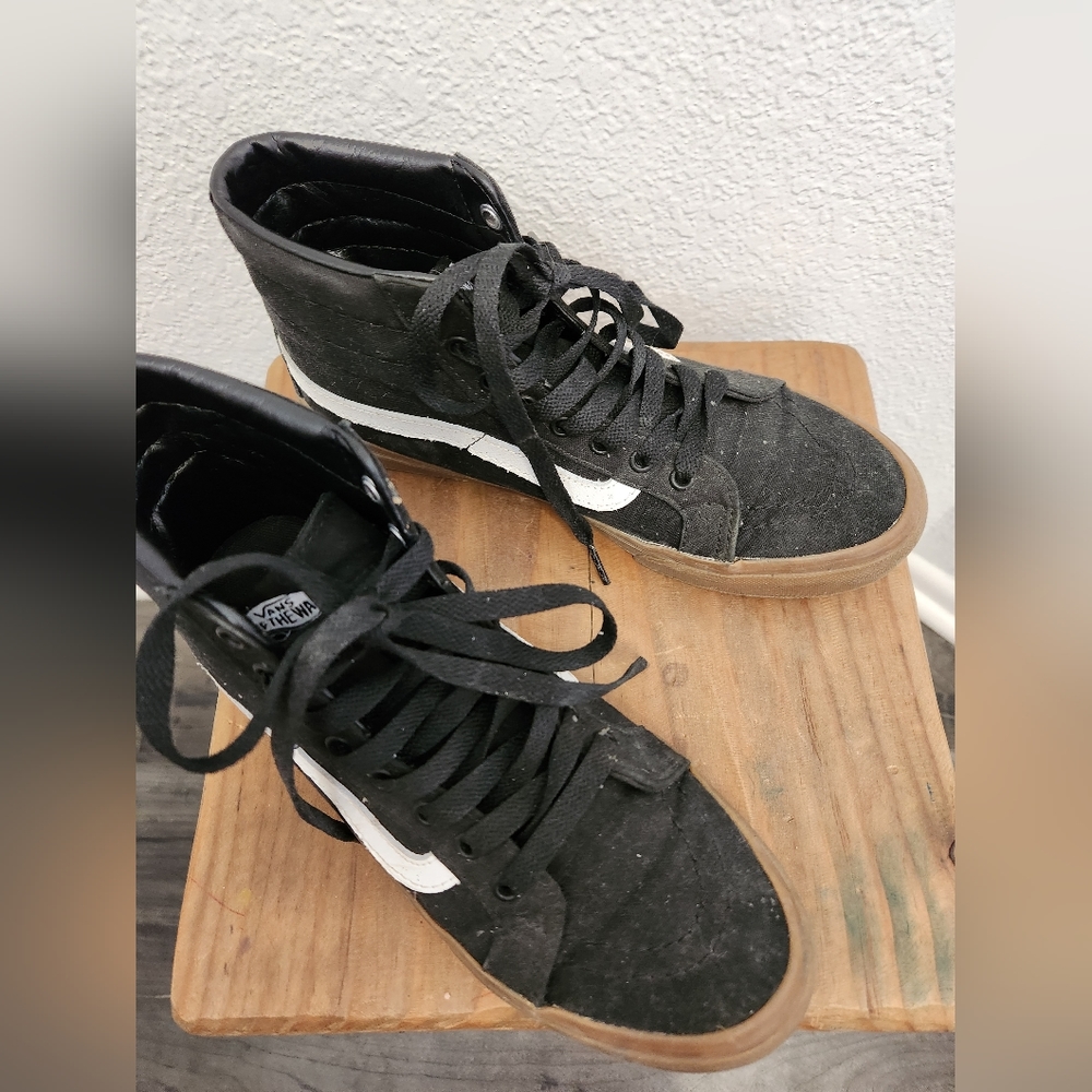 Vans - Picture 2 of 5